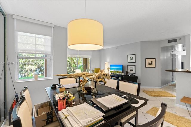 19655 E Country Club Dr 6108, Aventura, FL 33180