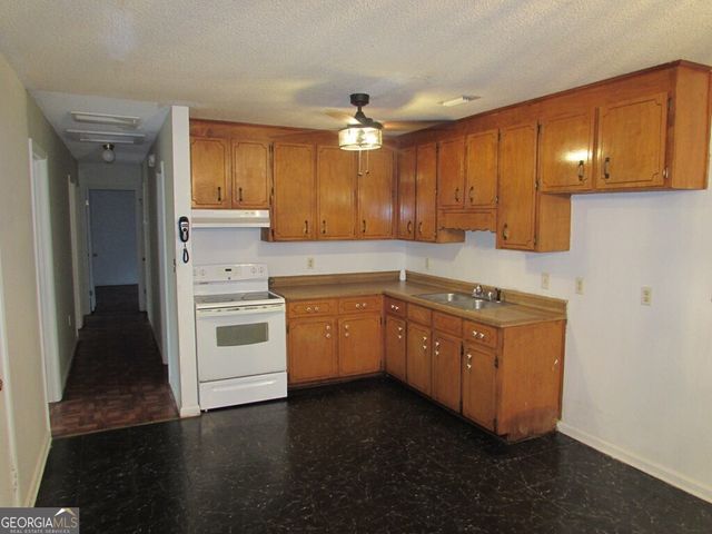 1827 Tarver Drive, Blakely, GA 39823