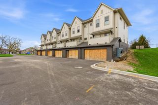 2125 Howard AVENUE #103, Saint Francis, WI 53235