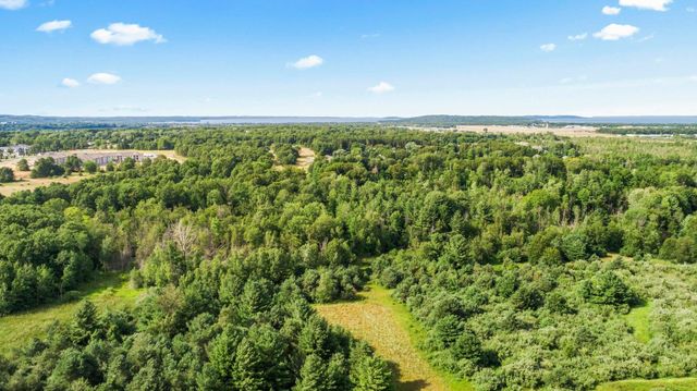 00 W Hammond, Traverse City, MI 49686