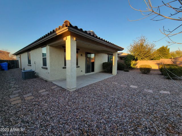 2671 E Daniel Drive, Gilbert, AZ 85298
