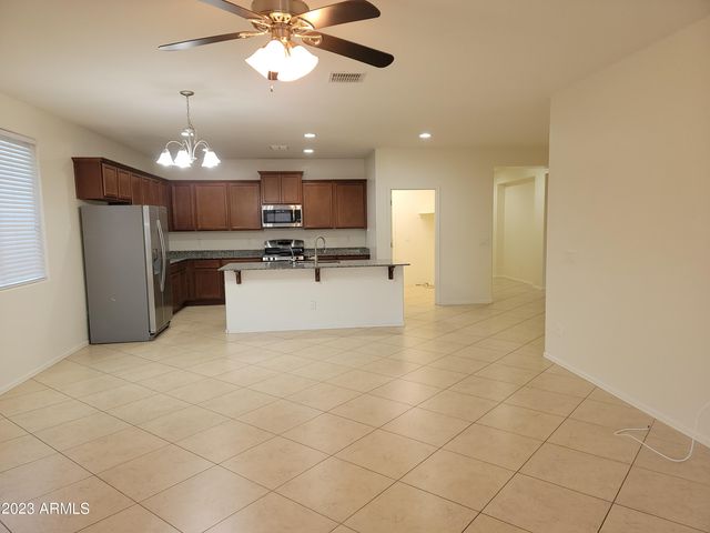 2671 E Daniel Drive, Gilbert, AZ 85298