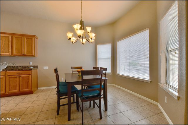 5705 IRELAND Drive, Santa Teresa, NM 88008