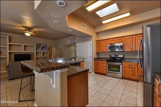 5705 IRELAND Drive, Santa Teresa, NM 88008