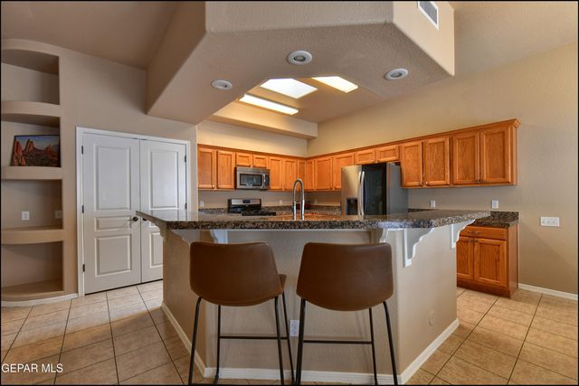 5705 IRELAND Drive, Santa Teresa, NM 88008