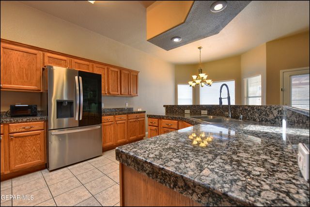 5705 IRELAND Drive, Santa Teresa, NM 88008