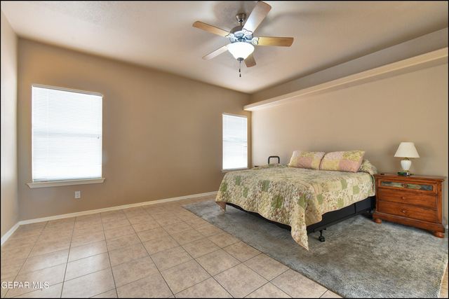 5705 IRELAND Drive, Santa Teresa, NM 88008