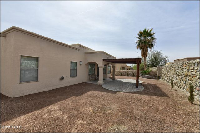 5705 IRELAND Drive, Santa Teresa, NM 88008