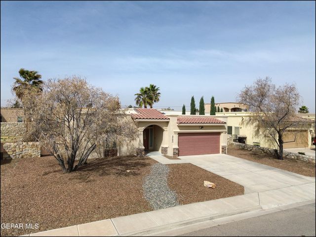 5705 IRELAND Drive, Santa Teresa, NM 88008