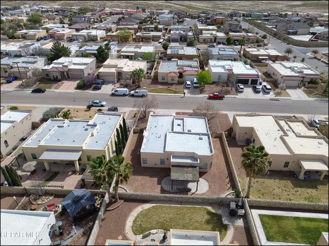 5705 IRELAND Drive, Santa Teresa, NM 88008