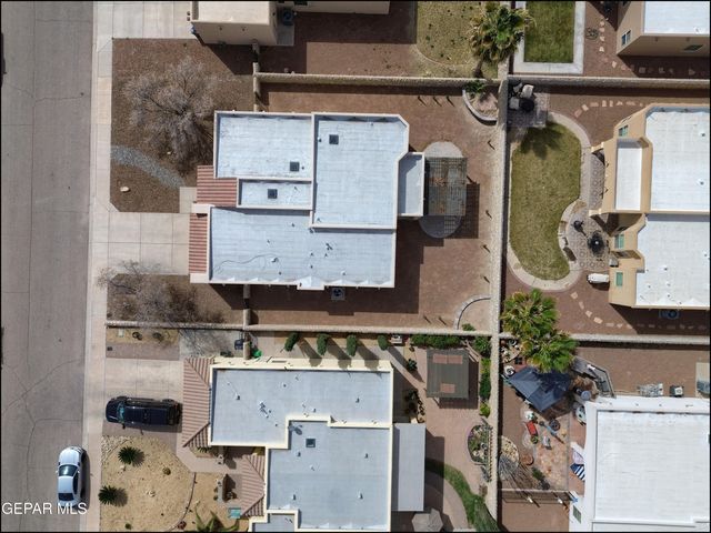 5705 IRELAND Drive, Santa Teresa, NM 88008