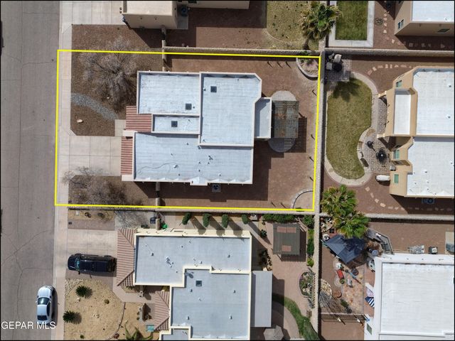 5705 IRELAND Drive, Santa Teresa, NM 88008