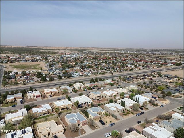 5705 IRELAND Drive, Santa Teresa, NM 88008