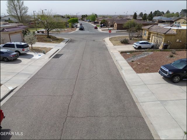 5705 IRELAND Drive, Santa Teresa, NM 88008