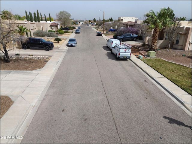 5705 IRELAND Drive, Santa Teresa, NM 88008