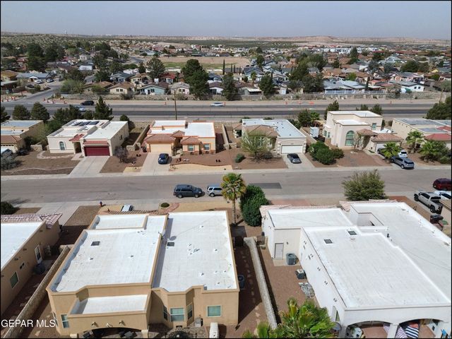 5705 IRELAND Drive, Santa Teresa, NM 88008