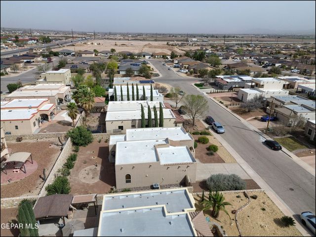 5705 IRELAND Drive, Santa Teresa, NM 88008