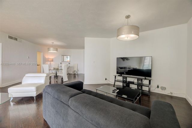 3801 S Ocean Drive 5L, Hollywood, FL 33019