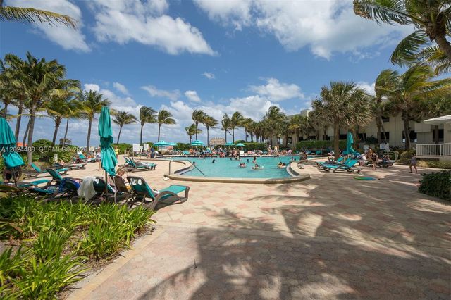 3801 S Ocean Drive 5L, Hollywood, FL 33019