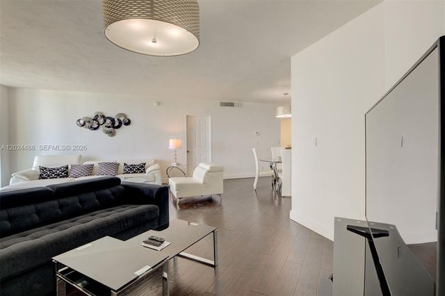 3801 S Ocean Drive 5L, Hollywood, FL 33019