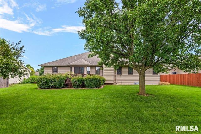 2213 Renwick Drive, Springfield, IL 62711