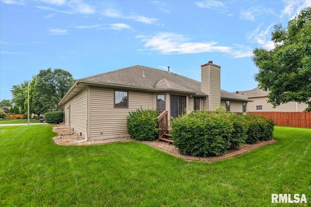 2213 Renwick Drive, Springfield, IL 62711