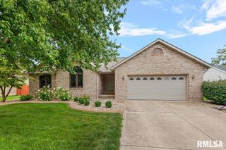 2213 Renwick Drive, Springfield, IL 62711