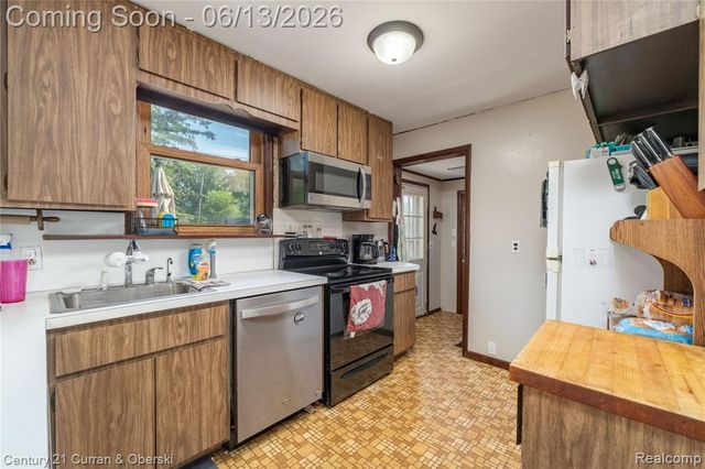 7224 Andersonville Road, Clarkston, MI 48346