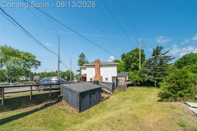 7224 Andersonville Road, Clarkston, MI 48346