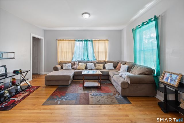 101 Dikeman Street, Waterbury, CT 06704