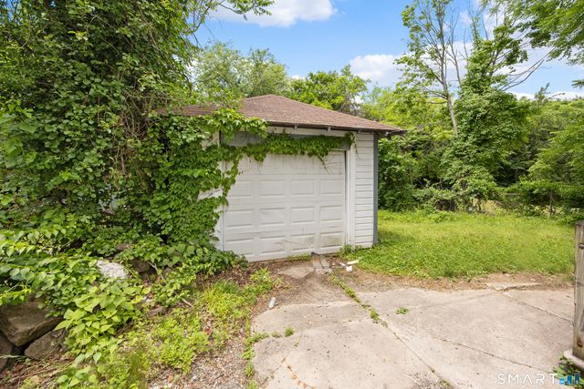 101 Dikeman Street, Waterbury, CT 06704