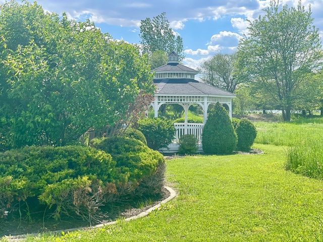 3870 N 3000W Road, Bourbonnais, IL 60914