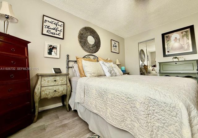 10616 NW 10th St 104, Pembroke Pines, FL 33026