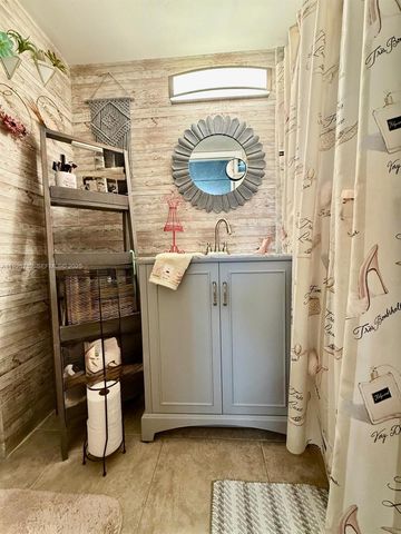 10616 NW 10th St 104, Pembroke Pines, FL 33026