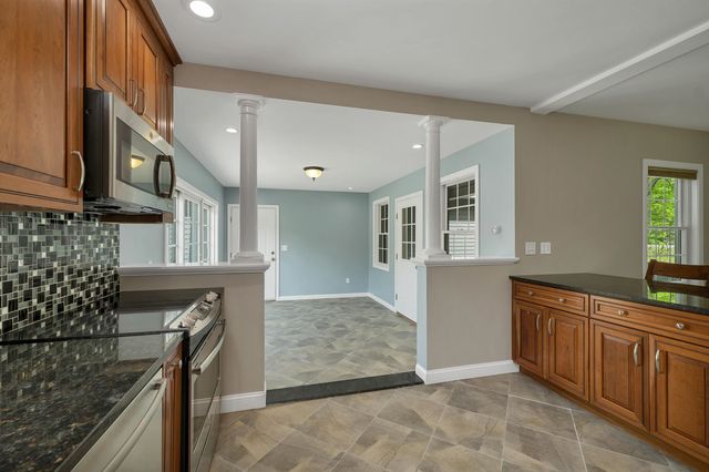 336 Portsmouth Avenue, Stratham, NH 03885