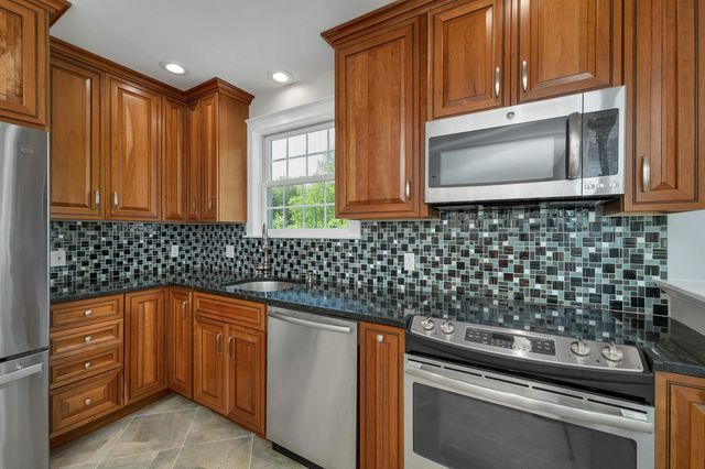 336 Portsmouth Avenue, Stratham, NH 03885