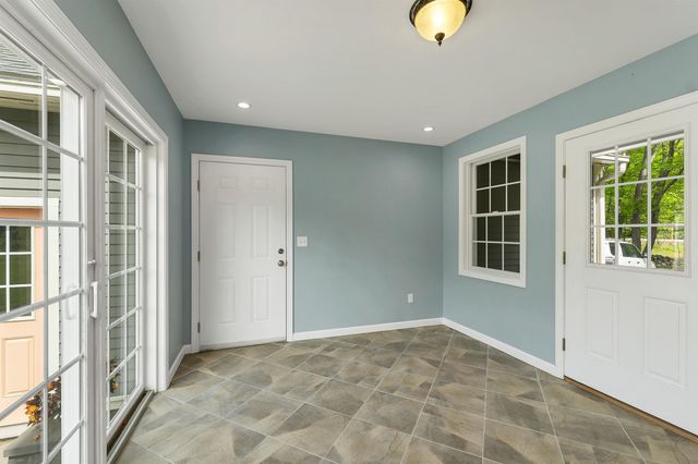 336 Portsmouth Avenue, Stratham, NH 03885