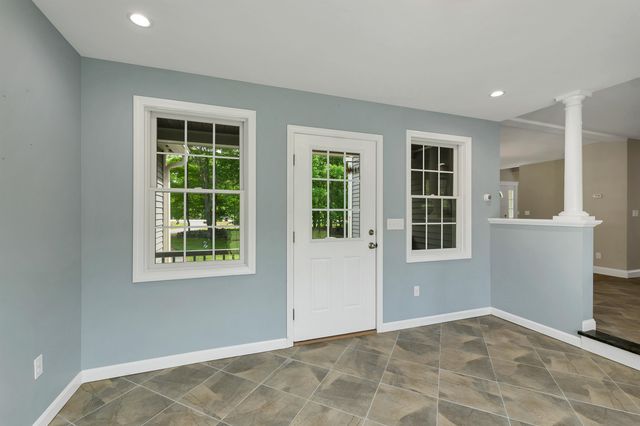 336 Portsmouth Avenue, Stratham, NH 03885