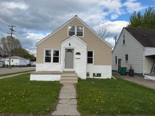 22864 Piper Avenue, Eastpointe City, MI 48021