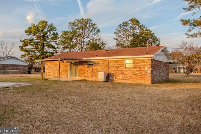 121 Trapper Trail, Blackshear, GA 31516