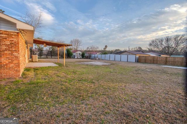 121 Trapper Trail, Blackshear, GA 31516