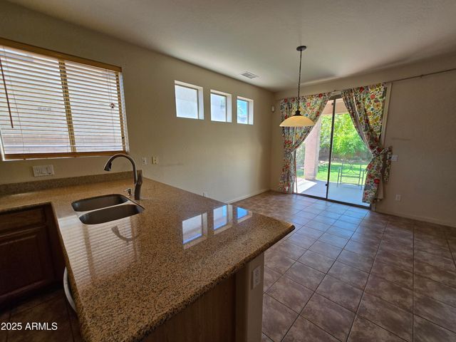 223 W Pelican Drive, Chandler, AZ 85286