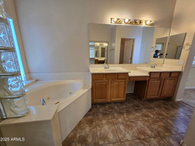 223 W Pelican Drive, Chandler, AZ 85286