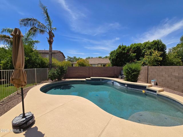 223 W Pelican Drive, Chandler, AZ 85286