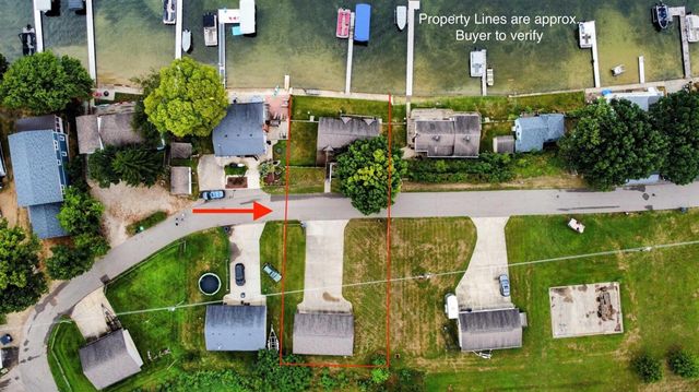 32680 South Street, Lawton, MI 49065