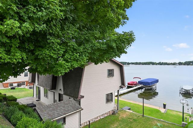 32680 South Street, Lawton, MI 49065