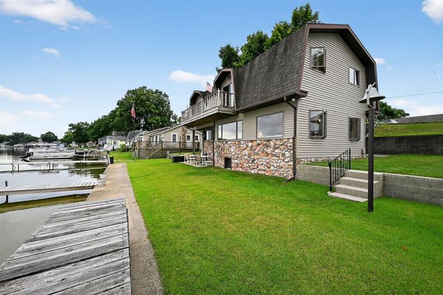 32680 South Street, Lawton, MI 49065