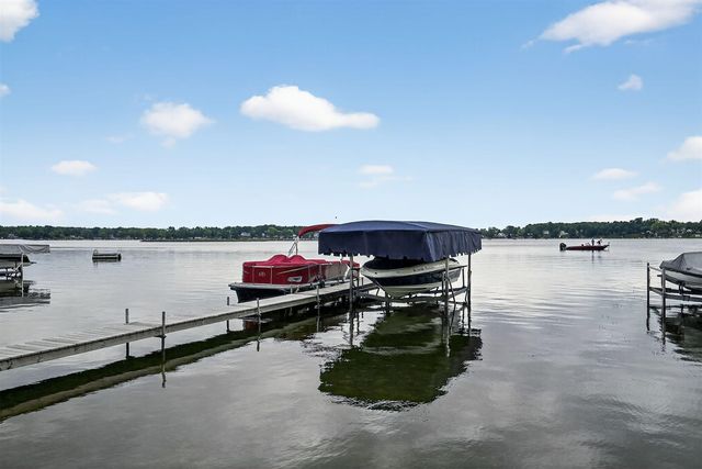 32680 South Street, Lawton, MI 49065