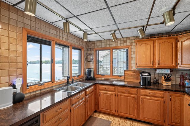 32680 South Street, Lawton, MI 49065