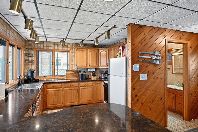 32680 South Street, Lawton, MI 49065